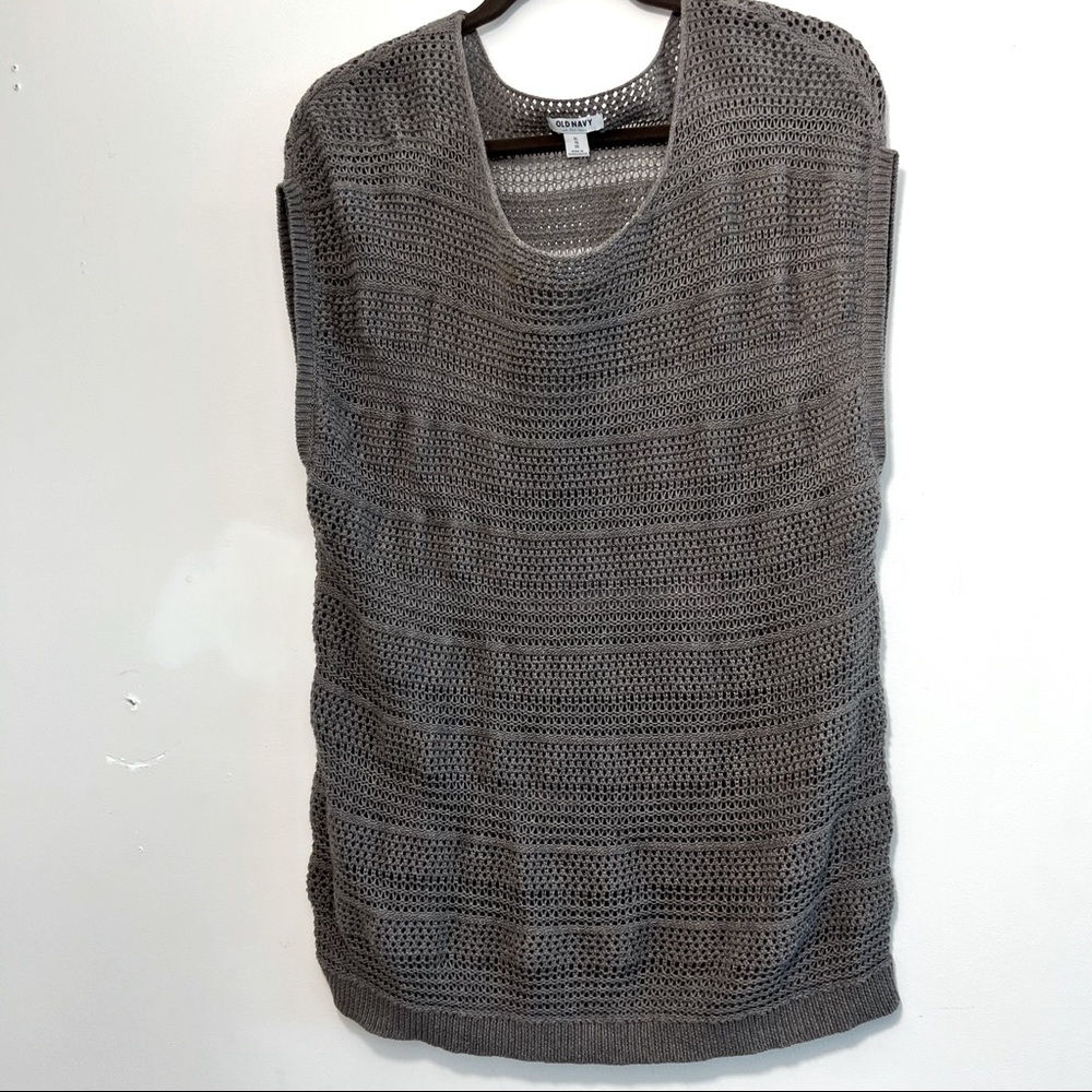 Old Navy Sleeveless Knitted Taupe Shirt